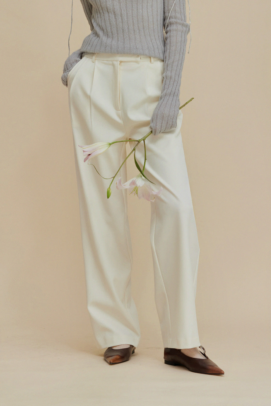 White Shamon Toppintuck Relaxed Fit Slacks