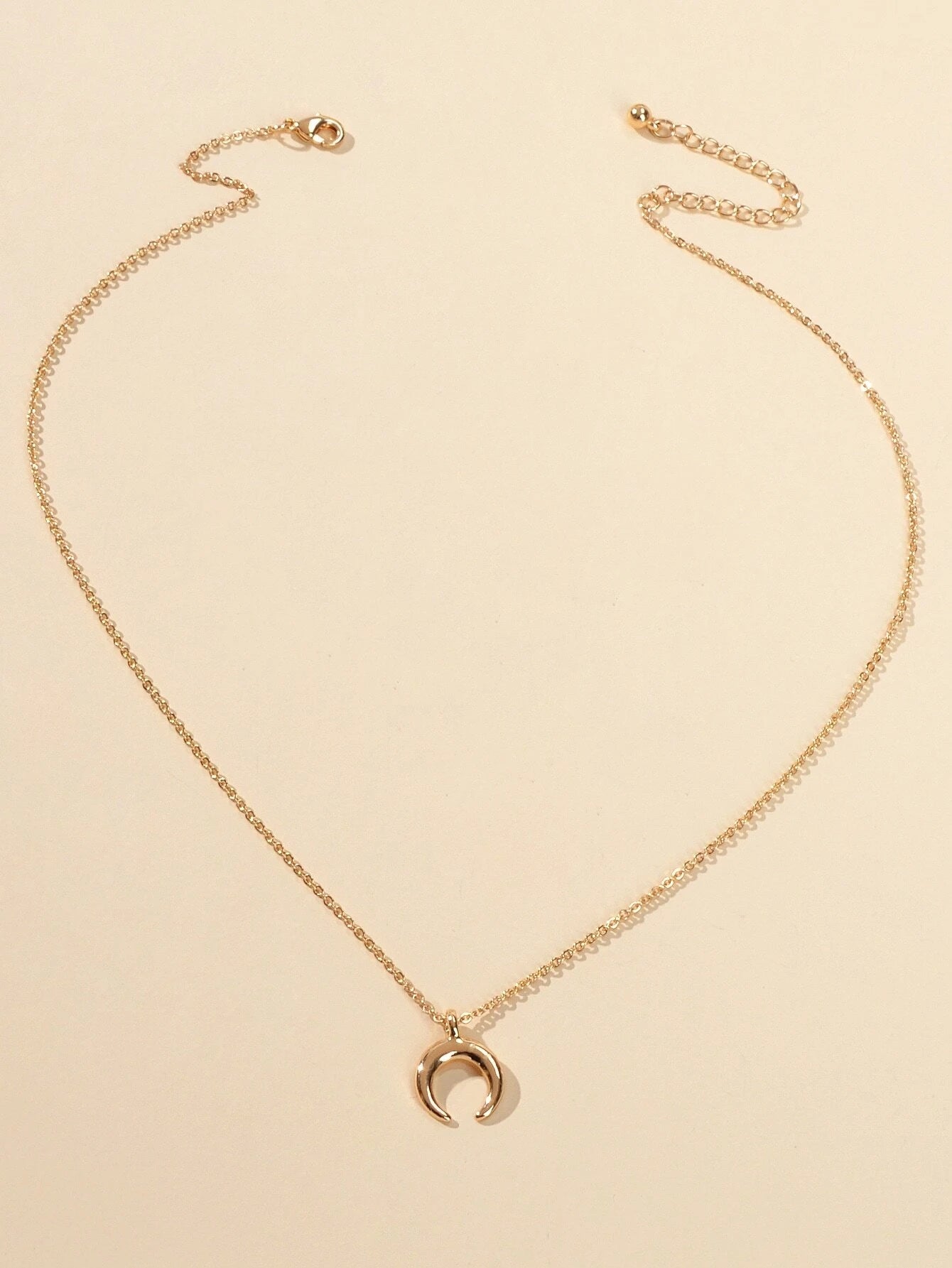 Trendy Horn Pendant Necklace Woman Teens Half Moon Crescent Charm Accessories-1