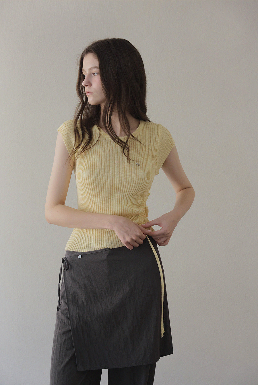 Holdy Contemporary Asymmetrical Short Sleeve Knit