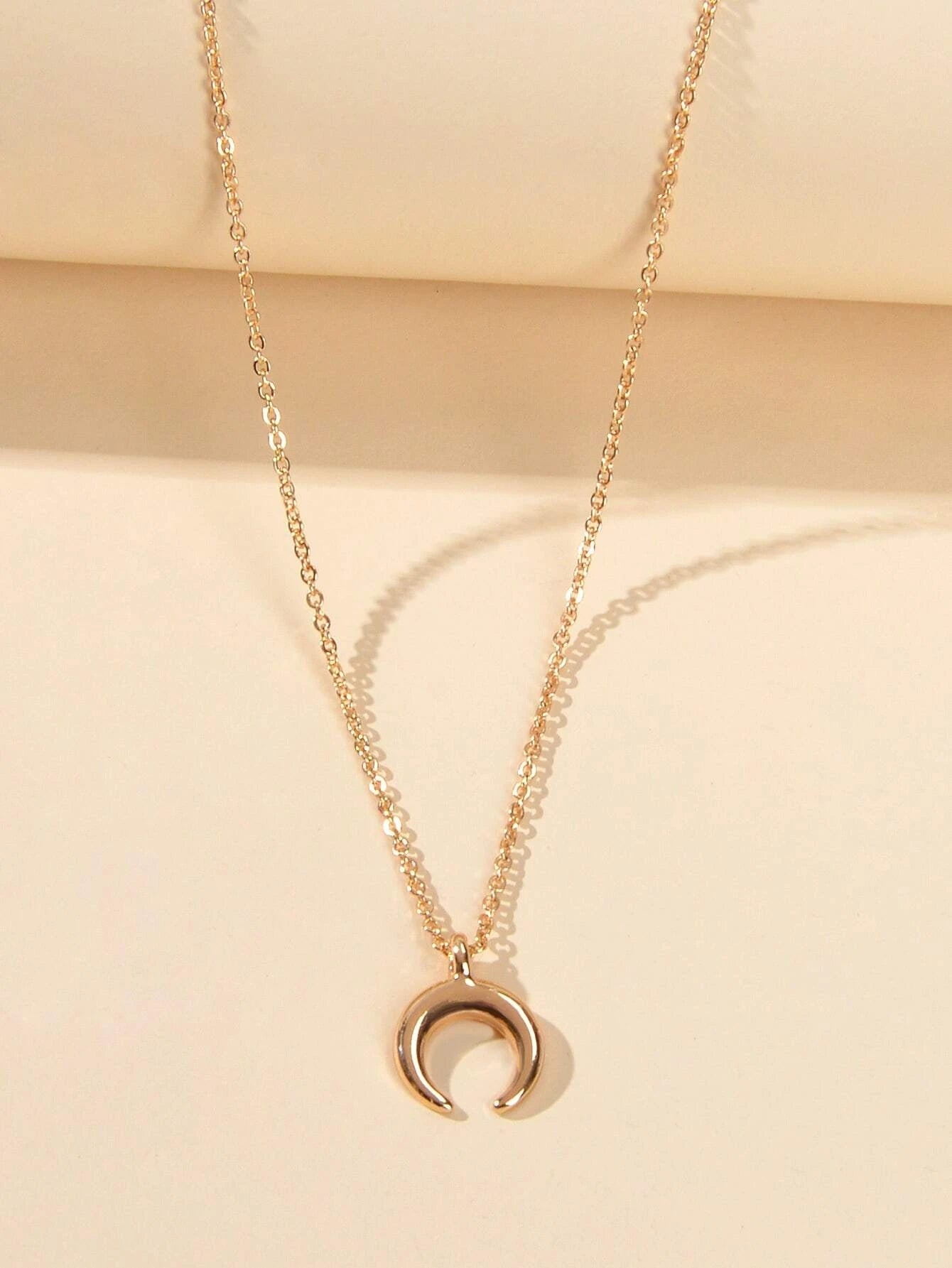 Trendy Horn Pendant Necklace Woman Teens Half Moon Crescent Charm Accessories-3