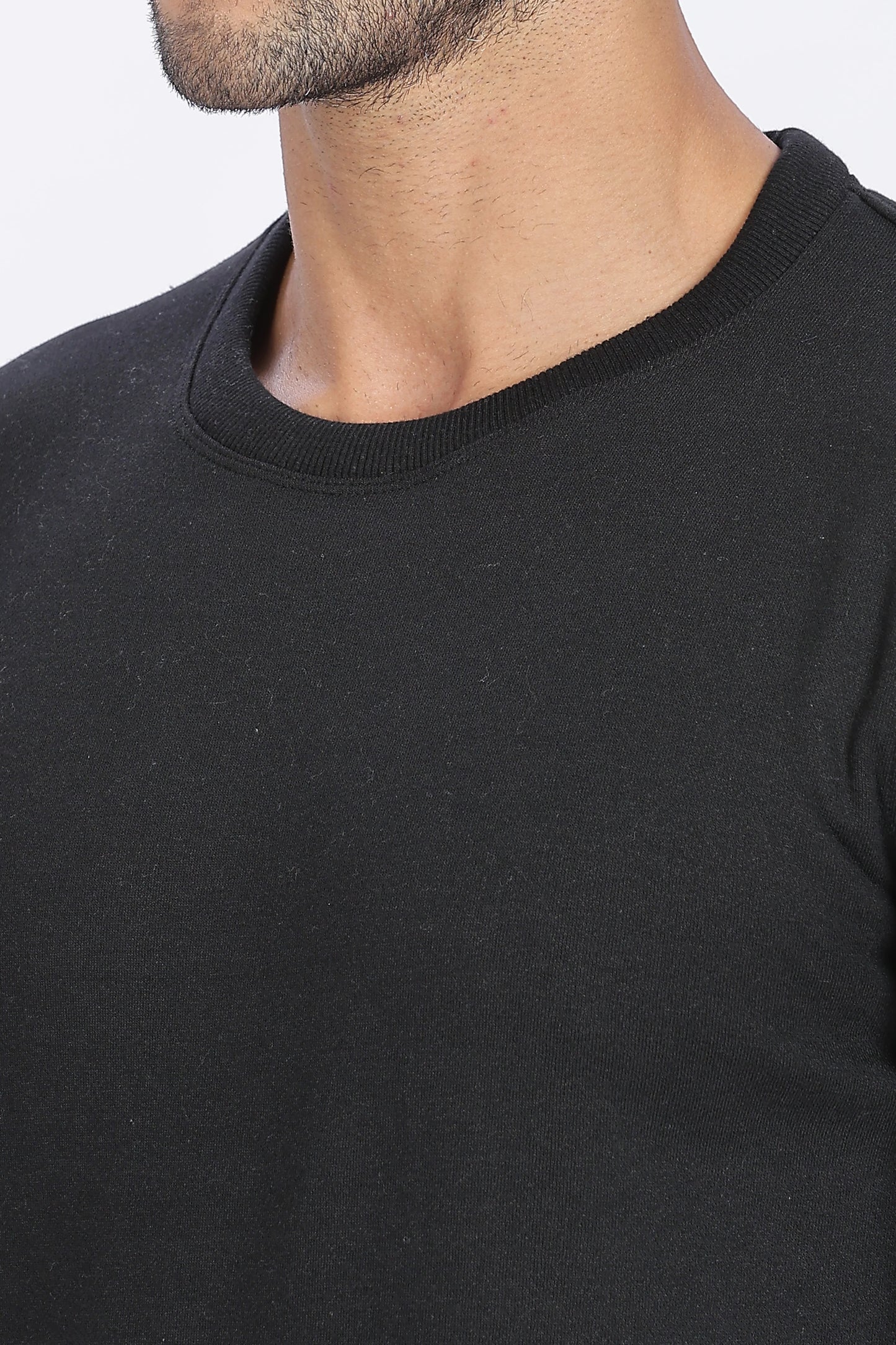 Black Sweatshirt Minimal Style & Everyday Comfort
