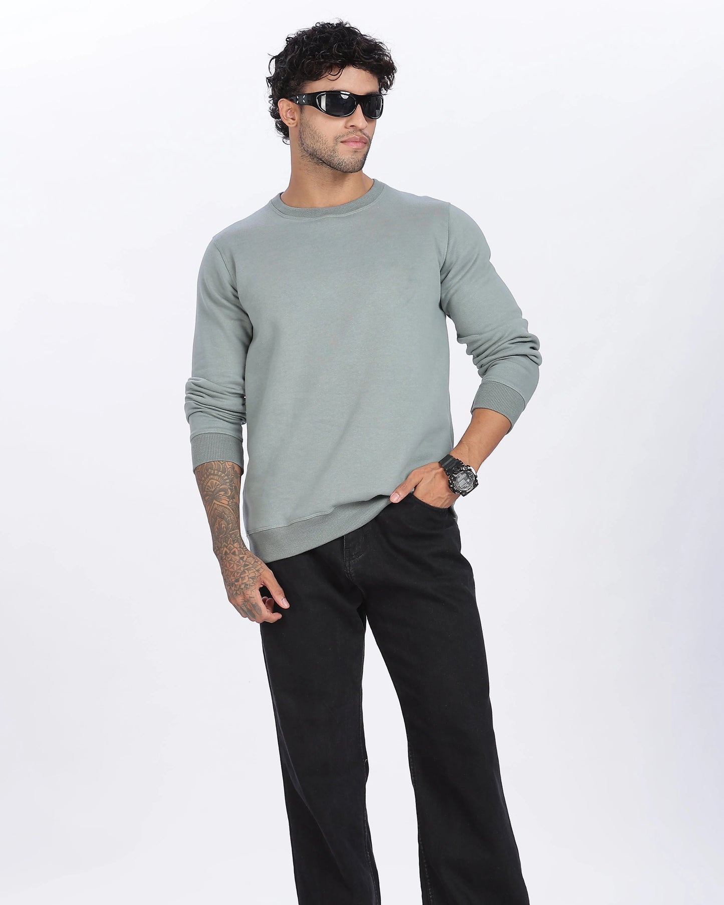 Green Sweat Shirt Minimal Style & Everyday Comfort